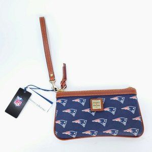 Dooney & Bourke New England Patriots Clutch